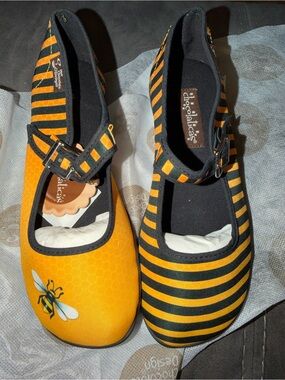 Hot Chocolate Design Chocolaticas Honey Bee Mary Jane Flats Size 35 NIB
